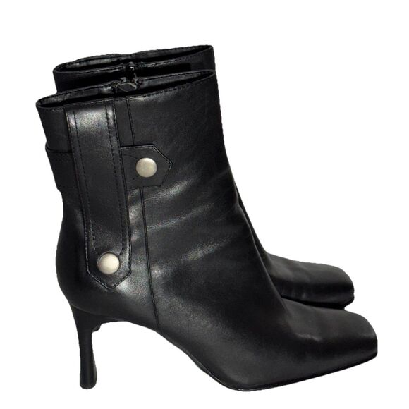 Women's Nine West Black Leather Square Toe High Heel Ankle Boots Snappy Sz 8 EUC - Picture 1 of 9